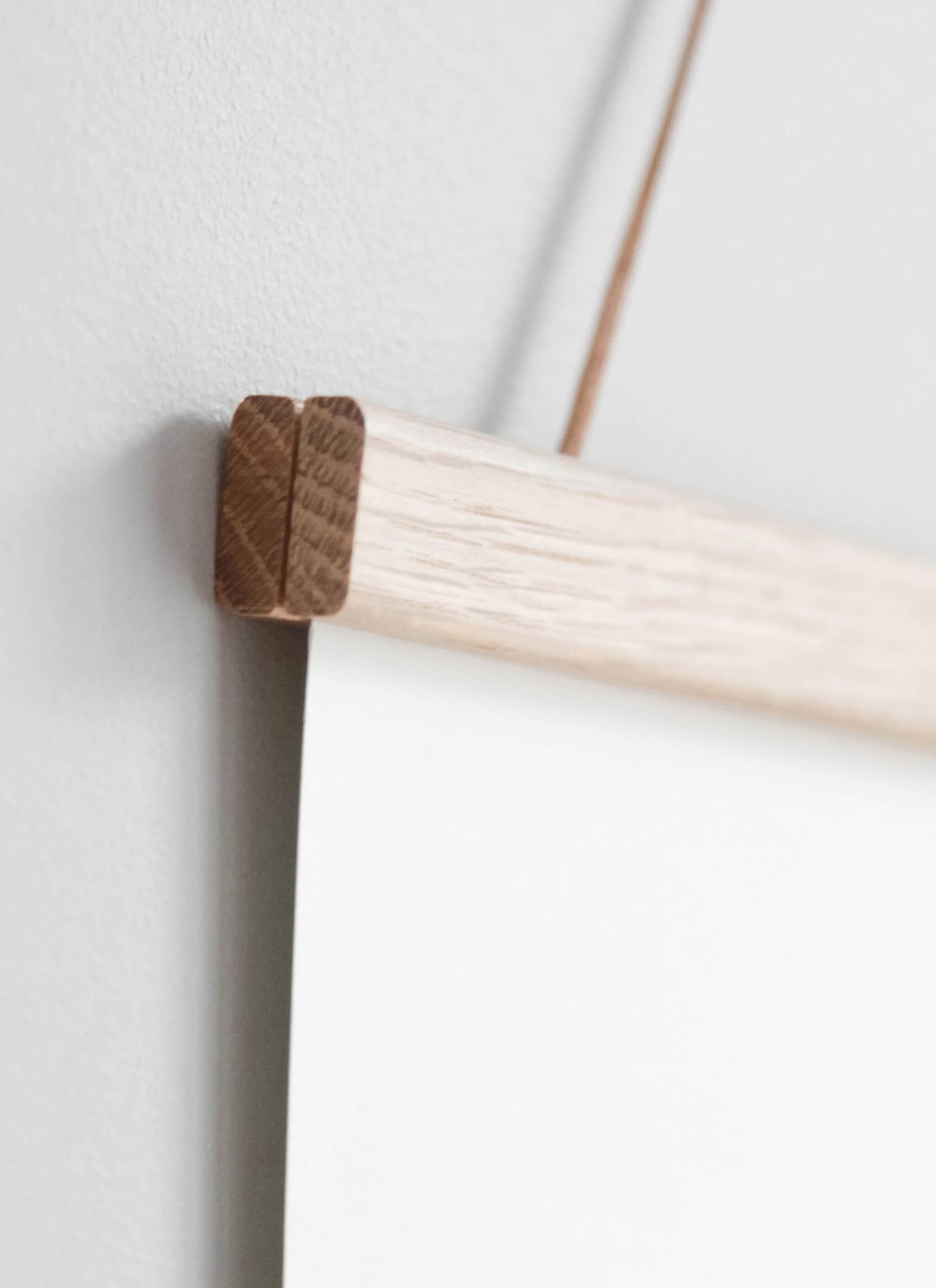 Poster Hanger in Solid Oak 31 cm - 12"